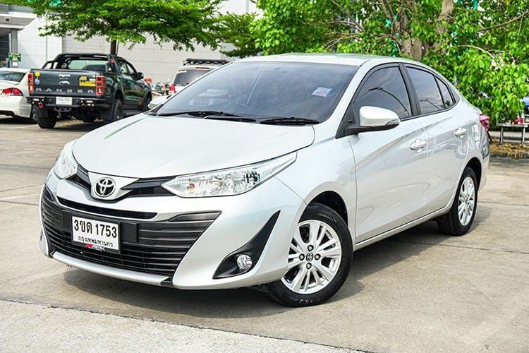 Toyota Yaris ATIV 2018 1.2 E Sedan เบนซิน ไม่ติดแก๊ส เกียร์อัตโนมัติ เทา รูปที่ 1