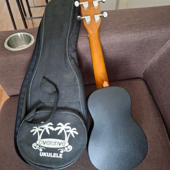 Hawaii Ovention Soprano Ukulele อูคูเลเล่หลัง
เต่า รูปที่ 5