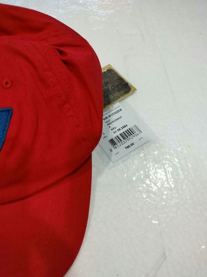 หมวกแก๊ป Wrangler สีแดง สภาพใหม่ รูปที่ 3