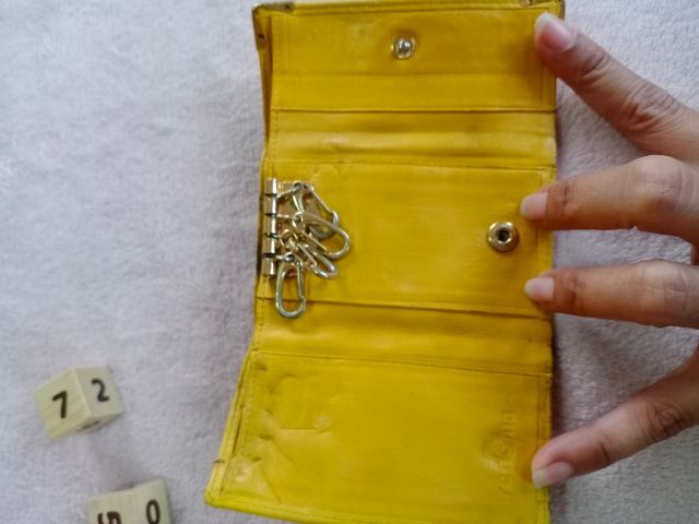 กระเป๋ากุญแจหนังแท้สีเหลือง renoma รูปที่ 3