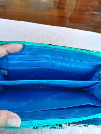กระเป๋าสตางค์ลายดอกสีฟ้า vera bradley รูปที่ 2