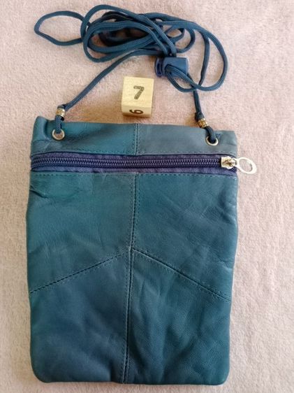 กระเป๋าสะพายยาวหนังแท้สีฟ้าเทา