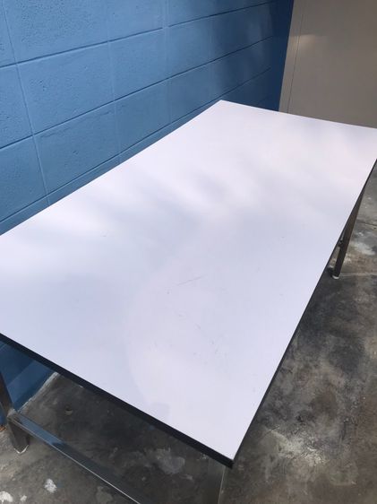 โต๊ะ โต๊ะพับ โต๊ะโฟเมก้าหน้าขาว โต๊ะขายของ รุ่นหนาแน่นแข็งแรง (หน้ากว้าง 150 cm) รูปที่ 6