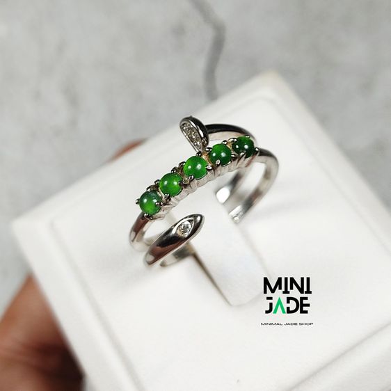 แหวนตะปูหยก jadeite เขียวจักพรรดิเนื้อแก้ว เรียง5เม็ด รูปที่ 2
