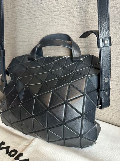 กระเป๋า BaoBao สีดำรุ่น Tonneau รุ่นmatte สีดไ รูปที่ 6