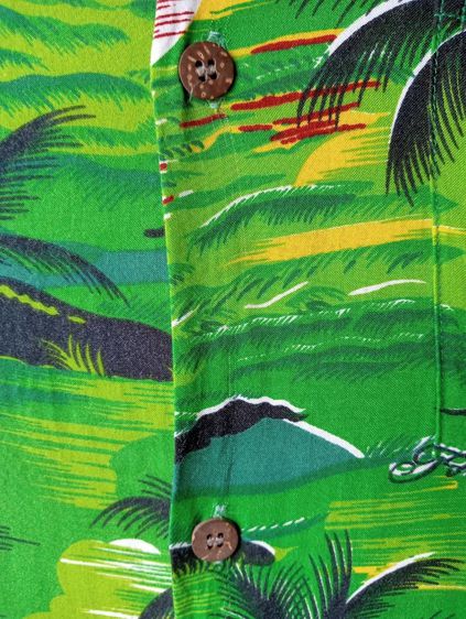 Aloha Fashion  เสื้อฮาวายอเมริกาผ้าrayon สีเขียว ลายคลื่น ต้นมะพร้าวและดอกชบา รูปที่ 6