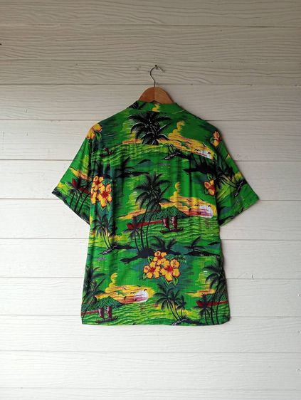 Aloha Fashion  เสื้อฮาวายอเมริกาผ้าrayon สีเขียว ลายคลื่น ต้นมะพร้าวและดอกชบา รูปที่ 3