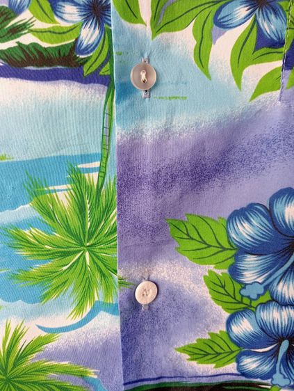 POMARE  เสื้อฮาวายอเมริกาผ้าpolyester สีฟ้า ลายดอกชบาสีฟ้าน้ำเงิน รูปที่ 6