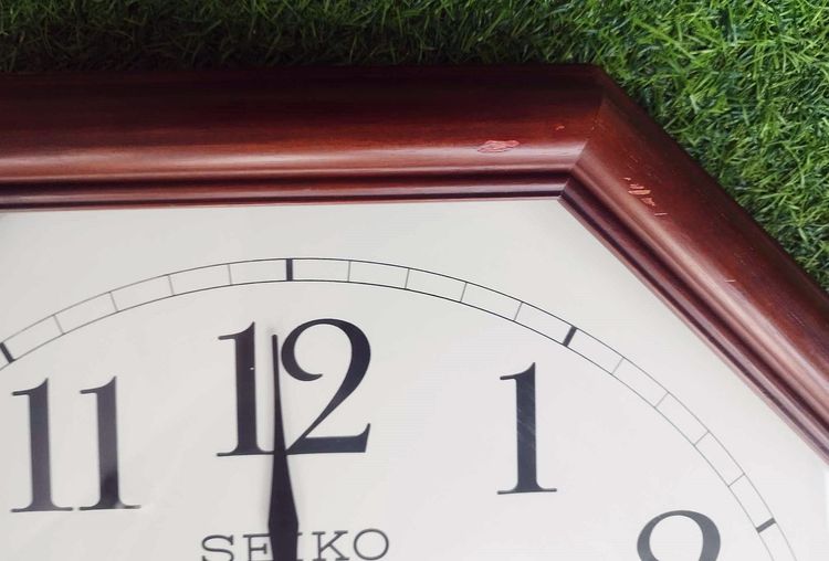 นาฬิกาไม้วินเทจ 8 เหลี่ยม Seiko SH394B มือสองนำเข้าจากญี่ปุ่น เดินตรงปกติ ขนาด  49x49 ซม รูปที่ 5