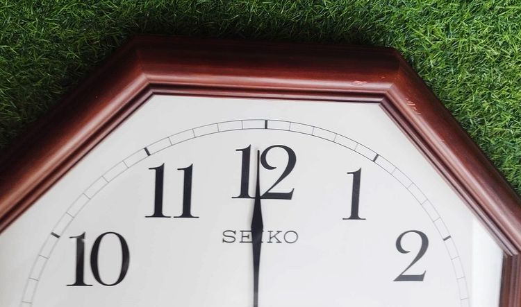 นาฬิกาไม้วินเทจ 8 เหลี่ยม Seiko SH394B มือสองนำเข้าจากญี่ปุ่น เดินตรงปกติ ขนาด  49x49 ซม รูปที่ 4