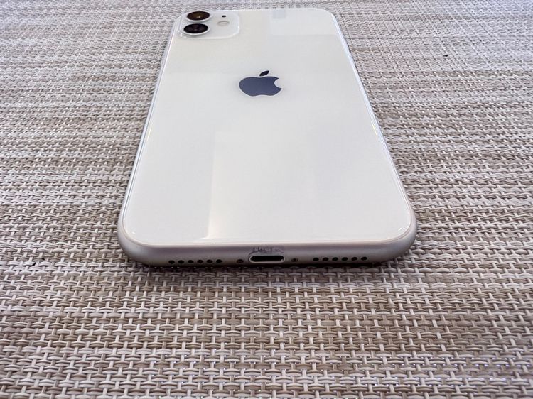 iPhone 11 สีขาว 64 LL รูปที่ 4