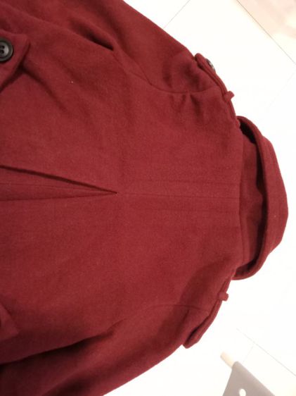 Coat Over เสื้อโค้ทผู้หญิง size S สีแดงเลือดหมู อก 34 ยาว 29 ไหล่กว้าง 13 แขนยาว 21 นิ้ว สภาพดี ใช้งานน้อยครั้ง รูปที่ 14
