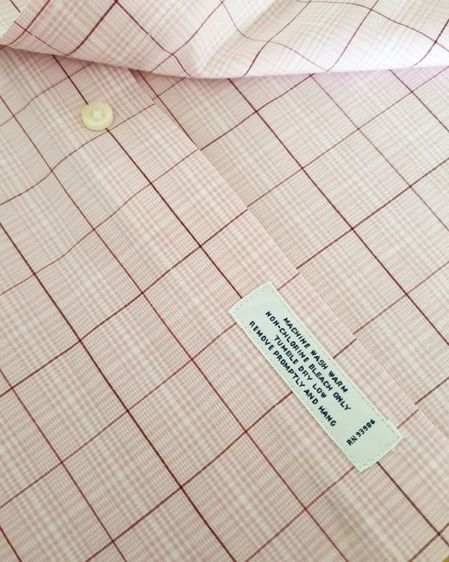 เสื้อเชิ้ต Brooks Brothers ผ้า Polyester 96 Lastol 4  size อก 22" ไหล่ 18.6" แขน 24" ยาว 32"  สีชมพูลายตาราง คอปก ไม่มีตำหนิ รูปที่ 7
