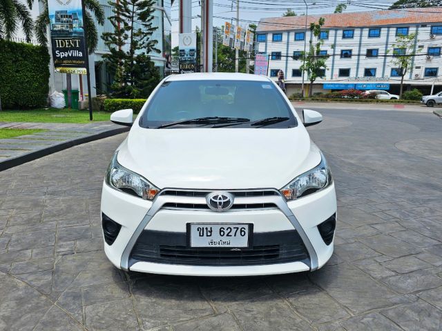 Toyota Yaris 2015 1.2 E Sedan เบนซิน ไม่ติดแก๊ส เกียร์อัตโนมัติ ขาว รูปที่ 4