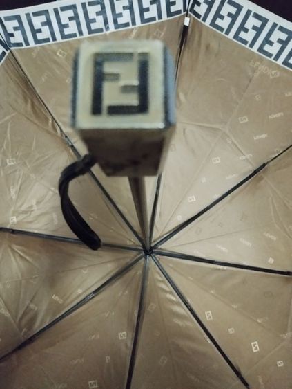 ร่ม Fendi แท้สวย รูปที่ 6