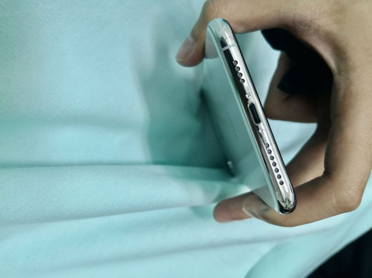iPhone XS MAX 256 GB สีเงิน Silver ศูนย์ TH รูปที่ 3