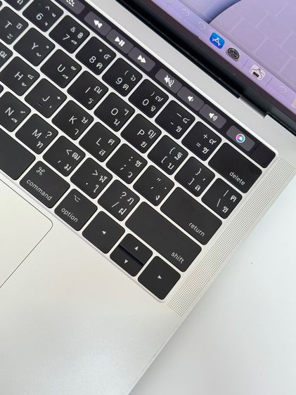 MacBook Pro Retina Touch Bar 2016 256GB Thunderbolt 3 (USB-C) จำนวน 4 พอร์ต รูปที่ 4