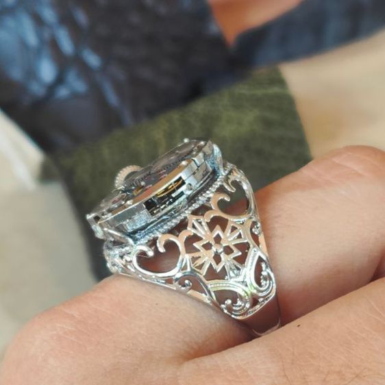 แหวนแนววินเทจ งาน Handmade ทำจากเครื่องนาฬิกาวินเทจ Elgin หน้าปัดตัวนี้สวยคลาสสิคมาก ตัวเครื่องนาฬิกาอายุไม่ต่ำกว่า 50 ปี ตัวแหวนปรับขนาดได้ รูปที่ 9