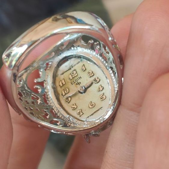 แหวนแนววินเทจ งาน Handmade ทำจากเครื่องนาฬิกาวินเทจ Elgin หน้าปัดตัวนี้สวยคลาสสิคมาก ตัวเครื่องนาฬิกาอายุไม่ต่ำกว่า 50 ปี ตัวแหวนปรับขนาดได้ รูปที่ 7