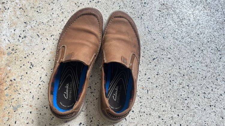 CLARKS รองเท้าลำลองผู้ชาย Gereld Step รุ่น CL M 26169012 สีน้ำตาลอ่อน