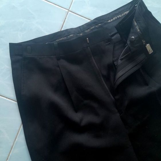 ❌❌❌ขายแล้ว❌❌❌John Pearse
London Tailor
Black single pleat 
wool trousers
made in Japan w32-34
🎌🎌🎌 รูปที่ 4