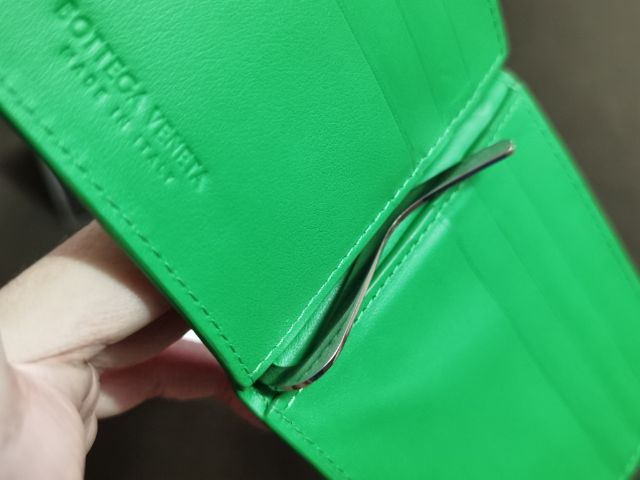กระเป๋าหนีบแบงค์  Bottega Veneta Money Clip 6 card สีเขียว Parakeet อุปกรณ์ถุงผ้า , แคร์บุ๊ค รูปที่ 11