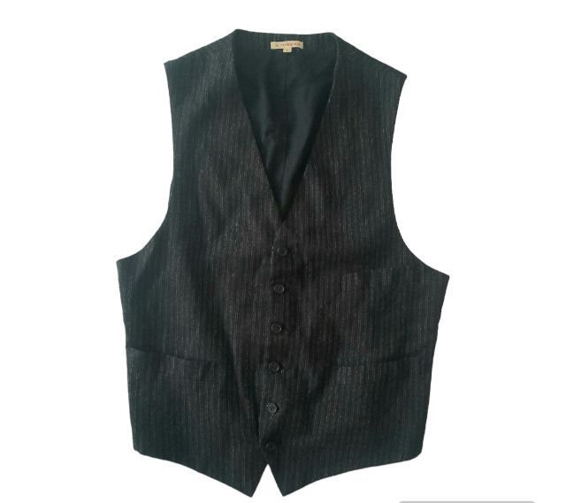 R.Newbold
by Paul Smith
Endlish wool pinstripe Flecks vest
made in Japan
🎌🎌🎌 รูปที่ 2