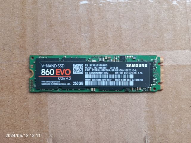 ที่เก็บข้อมูลและเมมโมรี่การ์ด 250 GB SSD SAMSUNG 860 EVO SATA M.2 2280 (MZ-N6E250BW)