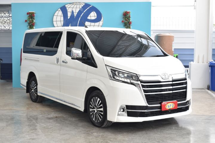 Toyota Majesty 2021 2.8 Premium Van ดีเซล เกียร์อัตโนมัติ ขาว