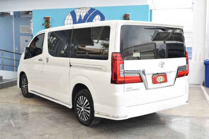 Toyota Majesty 2021 2.8 Premium Van ดีเซล เกียร์อัตโนมัติ ขาว รูปที่ 4