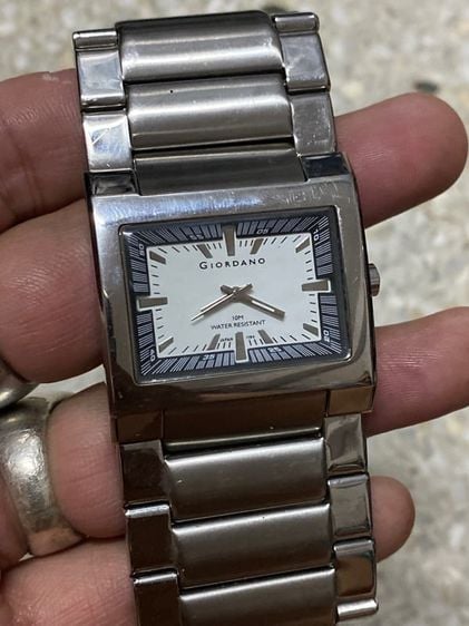 อื่นๆ เงิน นาฬิกายี่ห้อ GIORDANO  ควอทซ์ เรือนใหญ่สแตนเลส สายยาว 16 เซนติเมตร  850฿