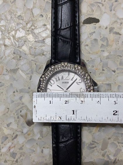 นาฬิกายี่ห้อ GUESS  ของแท้มือสอง สแตนเลสทั้งเรือน สายหนังเปลี่ยนใหม่  900฿ รูปที่ 9