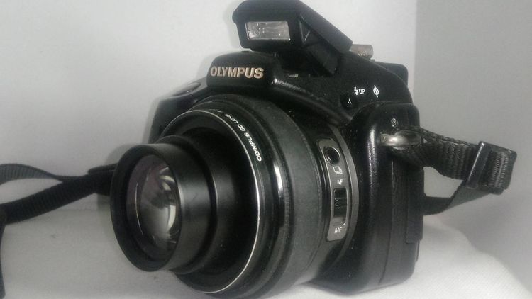 Olympus SP-570 UZ จอแตก รูปที่ 2