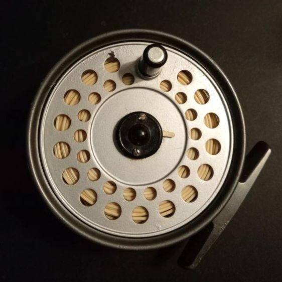 VINTAGE  AUTHENTIC 
THE  VISCOUNT  130  TROUT  FLY  REEL 
BY  HARDY  BROS  LTD  รูปที่ 6