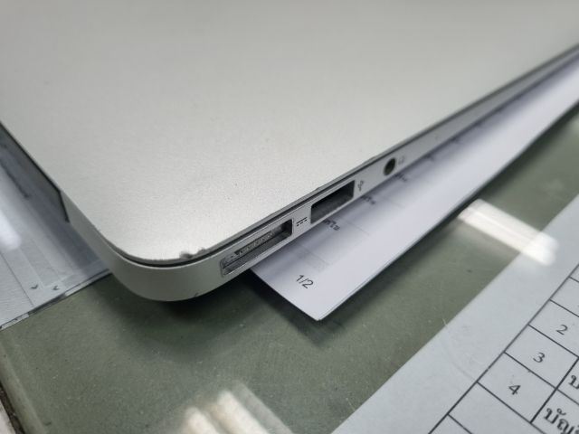 MacBook air 13.3 ปี2017   รูปที่ 12