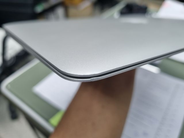 MacBook air 13.3 ปี2017   รูปที่ 11