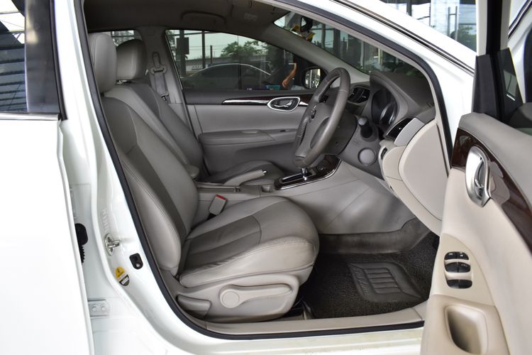 Nissan Sylphy 2013 1.8 V Sedan เบนซิน ไม่ติดแก๊ส เกียร์อัตโนมัติ ขาว รูปที่ 3