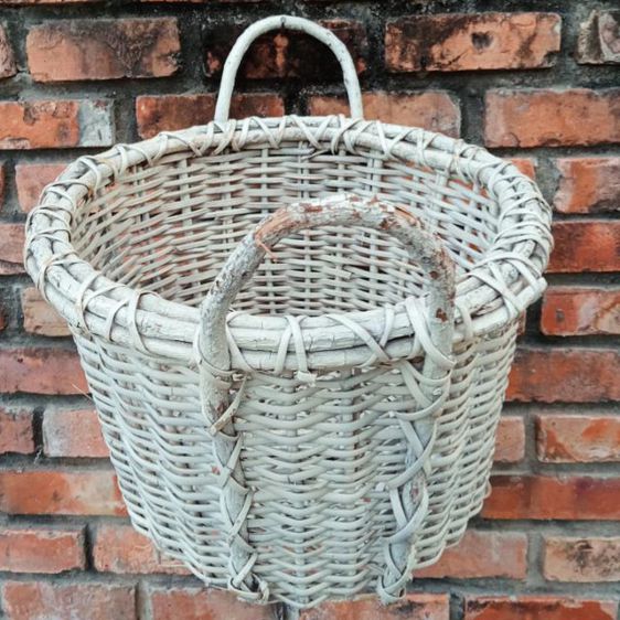 Vintage  French 1970s
White  Wicker  Basket รูปที่ 4