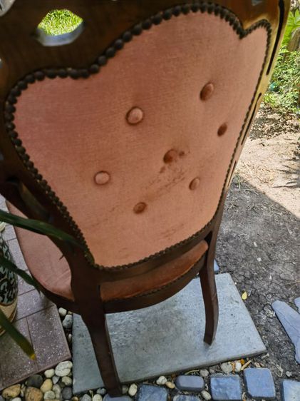 เก้าอี้หลุยส์  ผ้ากำมะหยี่สีชมพูนู้ด ฝังหมุด รูปที่ 5