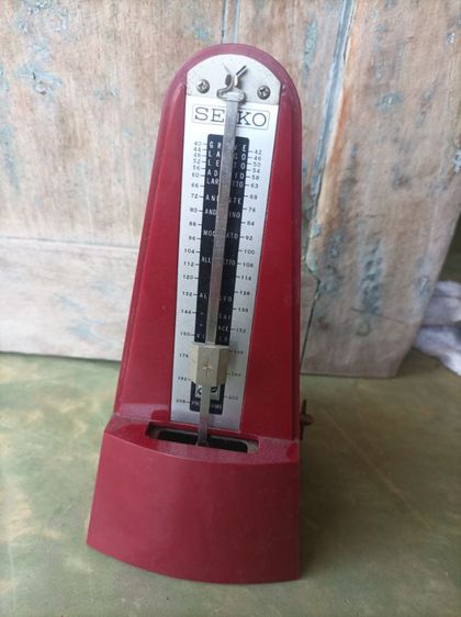 vintage metronome Seiko made in Japan ขนาด21x10x12cm ขาดฝาปิดหน้า สินค้ามือสองจากตู้ญี่ปุ่น
 รูปที่ 4