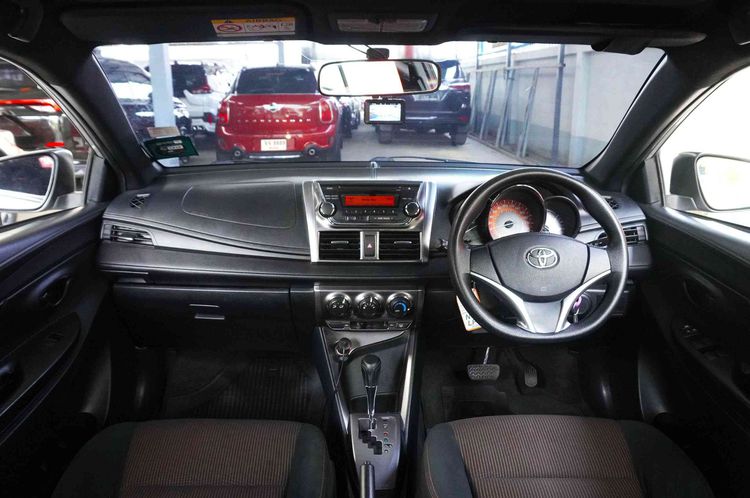 Toyota Yaris 2015 1.2 J Sedan เบนซิน เกียร์อัตโนมัติ เทา รูปที่ 4