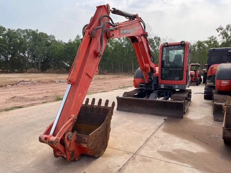 รุ่นใหญ่ ยาว รถขุด 8 ตัน ติดแอร์ รุ่น KX080-3ตู้แอร์  ชั่วโมงน้อย ขายราคาสด 620,000 บาท สนใจโทรสอบถามหรือมาดูที่ร้านเราได้จ้า รูปที่ 9