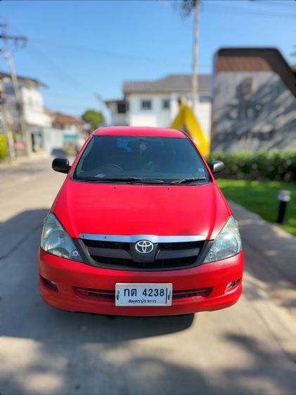 รถ Toyota Innova 2.0 G สี แดง