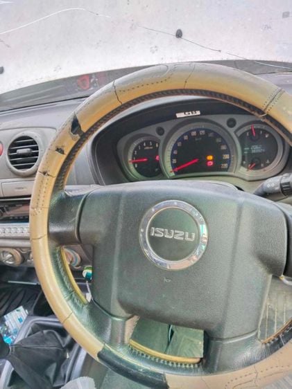 รถ Isuzu D-MAX 2.5 EX Ddi i-TEQ สี บรอนซ์เงิน
