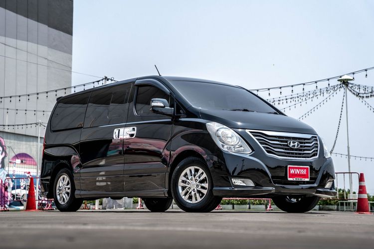 Hyundai H-1  2014 2.5 Deluxe Van ดีเซล ไม่ติดแก๊ส เกียร์อัตโนมัติ ดำ รูปที่ 1
