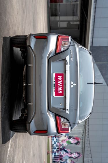 Mitsubishi Attrage 2020 1.2 GLX Sedan เบนซิน ไม่ติดแก๊ส เกียร์อัตโนมัติ บรอนซ์เงิน รูปที่ 4