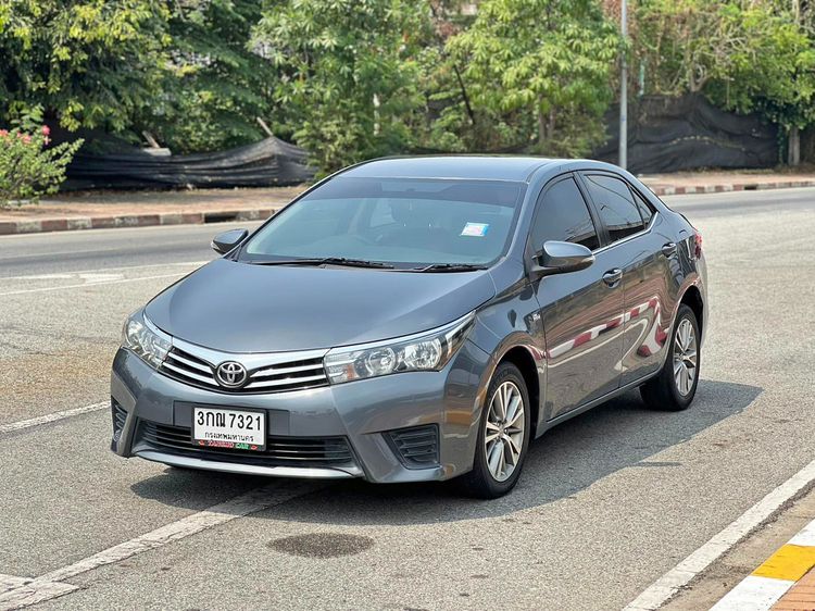 Toyota Altis 2014 1.6 E Sedan เบนซิน ไม่ติดแก๊ส เกียร์อัตโนมัติ เทา รูปที่ 3