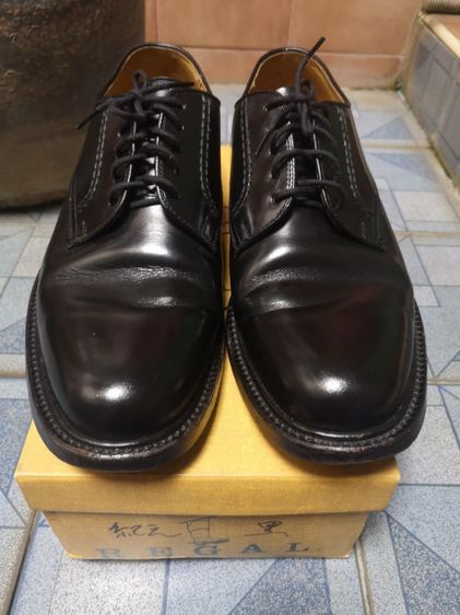 ขายรองเท้าหนังแท้สีดำแบรนด์ REGAL ( japan)​size 41 พื้นด้านใน 26​cm มือสองสภาพดีใหม่พร้อมกล่องเดิมๆ รูปที่ 3