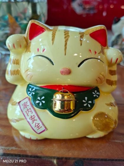 แมวกวักนำโชคญี่ปุ่น 
