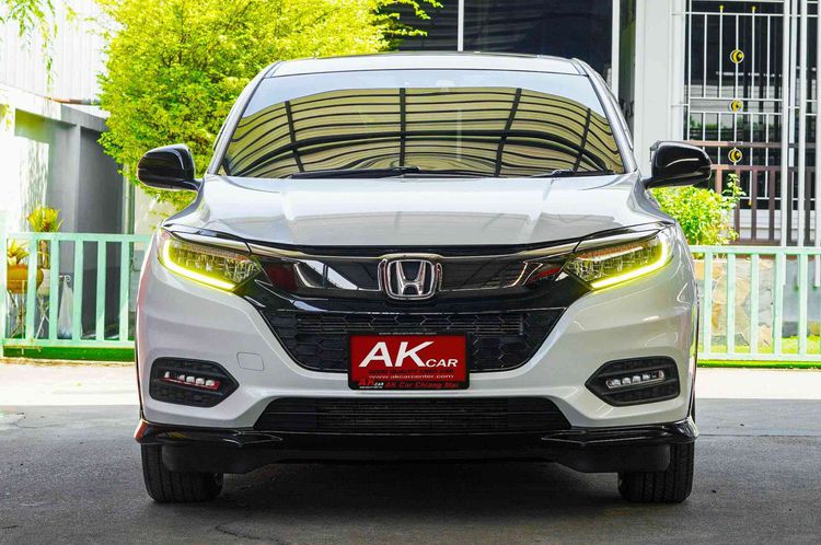 Honda HR-V 2021 1.8 RS Utility-car เบนซิน เกียร์อัตโนมัติ ขาว รูปที่ 2